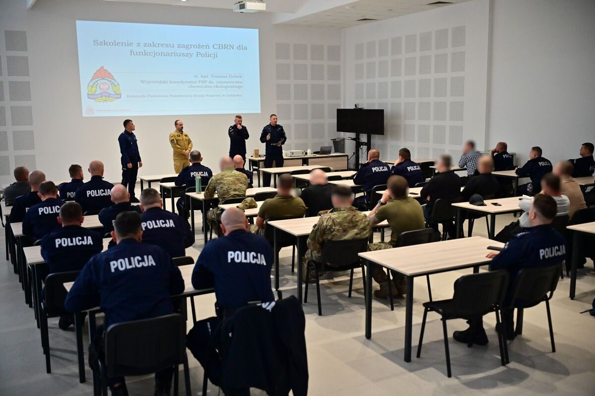 Podkarpaccy policjanci uczestniczyli w szkoleniu dotyczącym tematyki CBRN-E