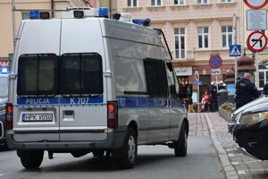 Na zdjęciu policyjny radiowóz.