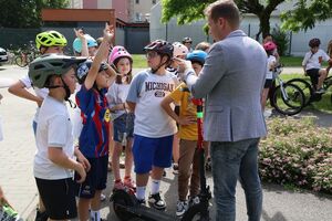 Policjanci egzaminowali uczniów z SP nr 6 w Rzeszowie na kartę rowerową.