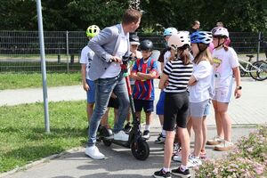 Policjanci egzaminowali uczniów z SP nr 6 w Rzeszowie na kartę rowerową.