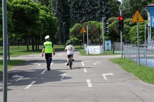 Policjanci egzaminowali uczniów z SP nr 6 w Rzeszowie na kartę rowerową.