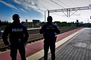 Wspólny patrol policjantów i funkcjonariuszy SOK