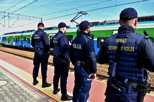 Wspólny patrol policjantów i funkcjonariuszy SOK