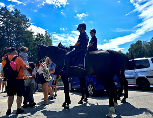 Na Kamionce policjanci przypominali o zasadach bezpiecznego wypoczynku