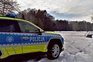 40-latek i jego pasażer odpowiedzą za posiadanie niedozwolonych substancji