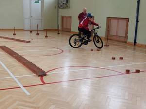 uczestnicy turnieju bezpieczeństwa w ruchu drogowym