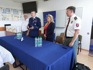 Pracownicy Wojewódzkiego Ośrodka Ruchu Drogowego w Krośnie oraz funkcjonariusze Policji z Polski i Słowacji w czasie spotkania