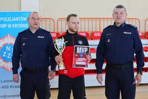 zdjęcia z finału II Podkarpackich Mistrzostw Policji w Piłce Halowej