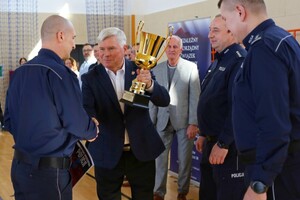 zdjęcia z finału II Podkarpackich Mistrzostw Policji w Piłce Halowej