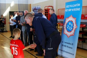 zdjęcia z finału II Podkarpackich Mistrzostw Policji w Piłce Halowej