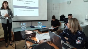 Policjantki podczas szkolenia personelu madycznego