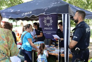 Uczestnicy dębickiego pikniku policyjnego 2026