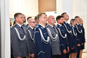 Policjanci zgromadzeni na uroczystości