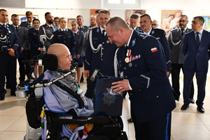 Policjanci zgromadzeni na uroczystości