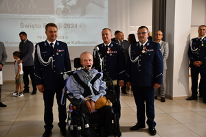 Policjanci zgromadzeni na uroczystości