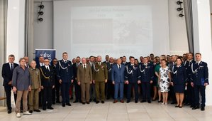 Policjanci zgromadzeni na uroczystości