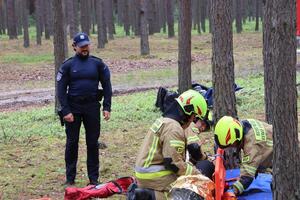 Policjanci doskonalili umiejętności w działaniach kryzysowych, ewakuacyjnych i ratowniczych