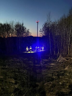 W piątkowe popołudnie brzozowscy policjanci zostali powiadomieni o zaginięciu 31-letniego mężczyzny. Funkcjonariusze natychmiast podjęli czynności poszukiwawcze. W działania zaangażowany został również przewodnik z psem tropiącym. 
Intensywne czynności, a przede wszystkim błyskawiczna reakcja funkcjonariuszy i innych służb doprowadziły do szczęśliwego finału poszukiwań. W niespełna 3 godziny od zgłoszenia, mężczyzna został odnaleziony na terenie miejscowości Wesoła. 
Mężczyźnie na szczęście nic się nie stało. Cały i zdrowy został przekazany pod opiekę lekarzy.