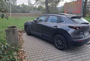 Samochód na parkingu