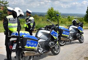 Policjanci i motocykle