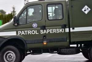 Samochód wojskowy - patrol saperski