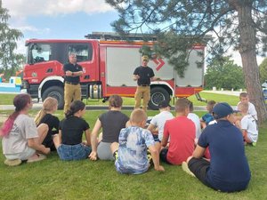 strażacy podczas prelekcji