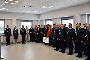 Zdjęcia z uroczystej zbiórki podczas, której nastąpiło zdanie i przejęcie obowiązków służbowych na stanowisku Komendanta Powiatowego Policji w Jaśle