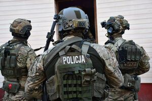 Jasielscy policjanci i kontrterroryści podczas działań
