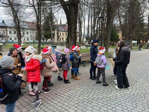 akcja &quot;Odblaskowy Mikołaj&quot; na ulicach Leska