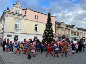 akcja &quot;Odblaskowy Mikołaj&quot; na ulicach Leska