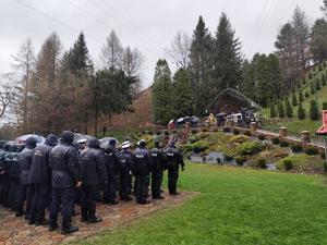 droga krzyżowa służb mundurowych w Zwierzyniu