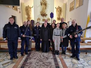 droga krzyżowa służb mundurowych w Zwierzyniu