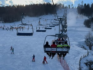 policyjny patrol narciarski w Bieszczadach