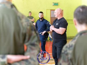 Zdjęcia przedstawiają przebieg szkolenia uczestników obozu poligonowego w Centrum Szkolenia Klas Mundurowych w Nowej Sarzynie.