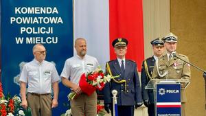 Uczestnicy obchodów Święta Policji w Mieleckiej jednostce policji