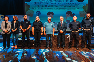 Wojewódzki Finał Turnieju Bezpieczeństwa w Ruchu Drogowym uczestnicy policjanci i organizatorzy