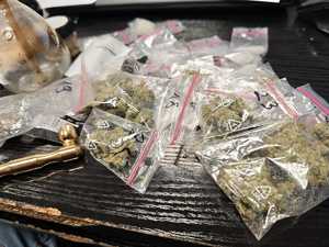 Woreczki strunowe z zawartością brunatno zielonego suszu