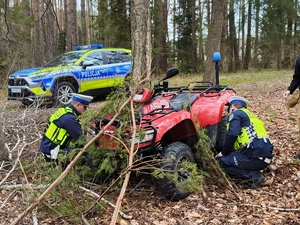 Zdjęcia przedstawiają policjantów oraz inne służby biorących udział w ćwiczeniach
