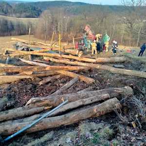 zdjęcia przedstawiające zdarzenie drogowe w m. Leszczawa Dolna