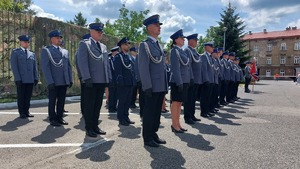 Zdjęcia z uroczystości z okazji święta Policji , które odbyło się 19 lipca 2024 roku w Komendzie Miejskiej Policji w Przemyślu. Apel na placu pod Komendą.