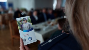 uczestnicy podczas debaty społecznej w Zadąbrowiu