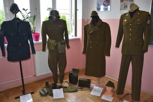 Wystawa umundurowania i wyposażenia Wojska Polskiego