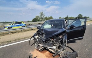 Miejsce zdarzenia drogowego i uszkodzenia pojazdów toyota  i hyundai