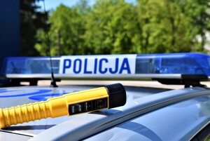 Nietrzeźwy sprawca kolizji zatrzymany dzięki wzorowej postawie świadka