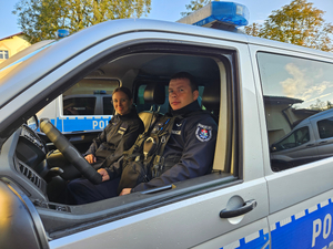 Policjanci uratowali osoby przed zaczadzeniem