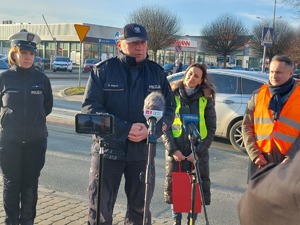 Komendant podczas konferencji prasowej