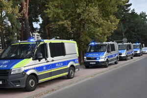 Policjanci podczas zabezpieczenia