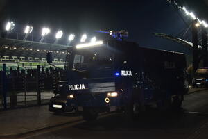 Policjanci podczas zabezpieczenia