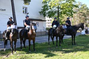 Policjanci podczas zabezpieczenia