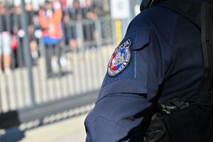 Policjanci podczas zabezpieczenia